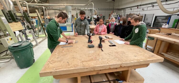 L’aménagement intérieur par les sections BAC PRO ERA et TMA, au LP Normandie Niemen de Calais