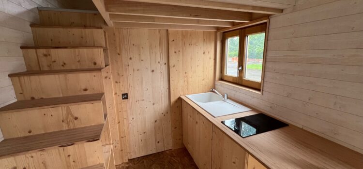 Découvrez l’intérieur de la tiny house ! Découvrez l’intérieur de la tiny house !